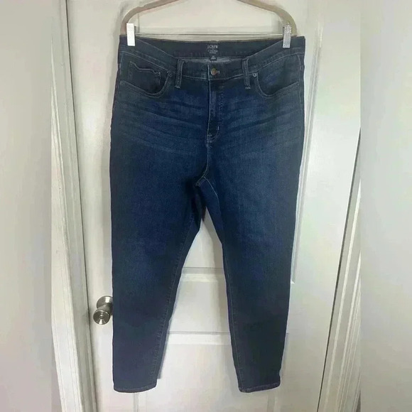 J. Crew Women’s 8” Dark Denim Mid-Rise Skinny Jeans - Size 33 - Picture 1 of 5